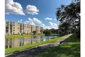 7770 NW 50th St, Lauderhill, FL 33351, Sold 10/08/21