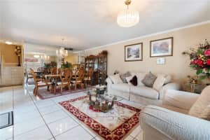 521 NW 98th Ave, Plantation, FL 33324, Sold 10/27/21