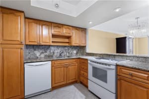 3800 S Ocean Dr, Hollywood, FL 33019, Sold 11/09/21