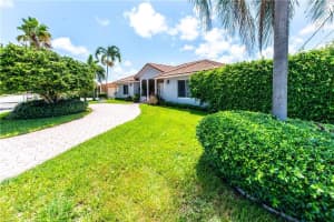 5841 Bayview Dr, Fort Lauderdale, FL 33308, Sold 11/15/21