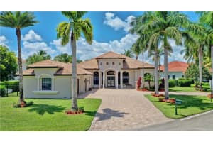 12440 N Stonebrook Cir, Davie, FL 33330, Sold 02/18/22