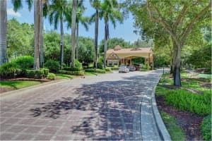 12440 N Stonebrook Cir, Davie, FL 33330, Sold 02/18/22