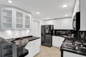 200 NE 19th Ct #103m, Wilton Manors, FL 33305, Sold 10/18/21