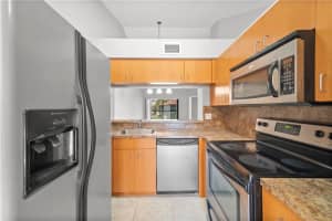 5598 Courtyard Dr, Margate, FL 33063, Sold 10/19/21