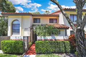 10215 N Circle Lake Dr, Boynton Beach, FL 33437, Sold 11/08/21