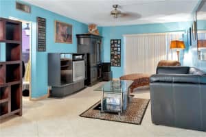 959 SE 2nd Ave, Deerfield Beach, FL 33441, Sold 01/31/22