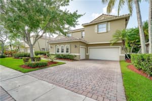 18700 SW 7th St, Pembroke Pines, FL 33029, Sold 02/24/22