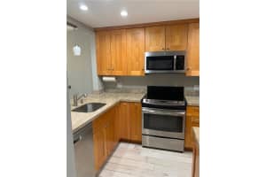 1951 NE 39th St, Lighthouse Point, FL 33064, Sold 10/15/21