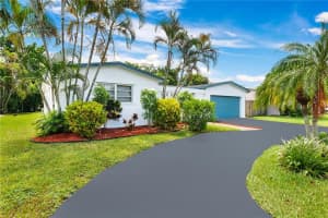 10460 NW 4th St, Plantation, FL 33324, Sold 10/04/21