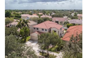1318 Camellia Cir, Weston, FL 33326, Sold 10/25/21
