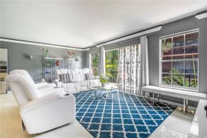 620 Tennis Club Dr, Fort Lauderdale, FL 33311, Sold 10/08/21