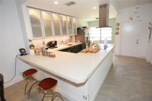 8003 NW 100th Dr, Tamarac, FL 33321, Sold 10/07/21