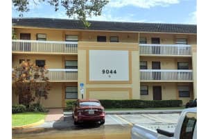 9044 NW 28th Dr, Coral Springs, FL 33065, Sold 10/27/21