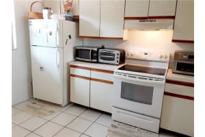 9044 NW 28th Dr, Coral Springs, FL 33065, Sold 10/27/21