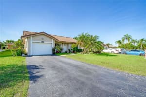 10318 NW 70th Ct, Tamarac, FL 33321, Sold 03/24/22