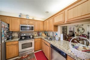 10318 NW 70th Ct, Tamarac, FL 33321, Sold 03/24/22