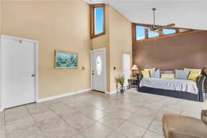 8433 NW 31st Ct, Sunrise, FL 33351, Sold 10/27/21