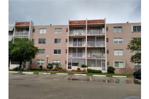 8421 NW 8th St, Miami, FL 33126, Sold 10/18/21