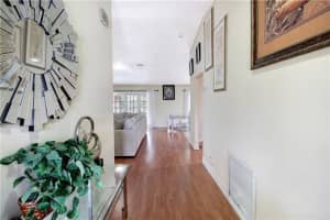 8140 NW 50th St, Coral Springs, FL 33067, Sold 10/27/21