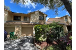 5232 Gate Lake Rd, Tamarac, FL 33319, Sold 12/09/21