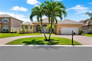 6560 NW 56th Dr, Coral Springs, FL 33067, Sold 10/20/21