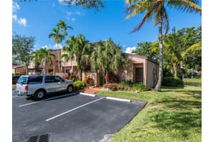 9501 NW 38th Pl, Sunrise, FL 33351, Sold 02/07/22