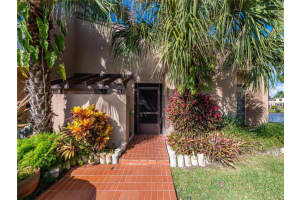 9501 NW 38th Pl, Sunrise, FL 33351, Sold 02/07/22