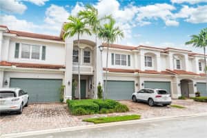 4 Nottingham Pl, Boynton Beach, FL 33426, Sold 10/04/21