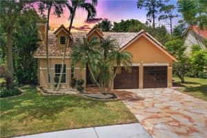 5951 NW 65th Ct, Parkland, FL 33067, Sold 11/23/21