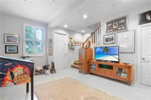 2225 NE 9th Ave, Wilton Manors, FL 33305, Sold 10/29/21