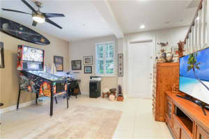 2225 NE 9th Ave, Wilton Manors, FL 33305, Sold 10/29/21