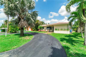 1905 NW 37th St, Oakland Park, FL 33309, Sold 11/04/21