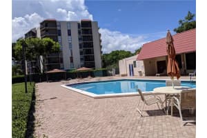 3301 N Country Club Dr, Miami, FL 33180, Sold 12/22/21