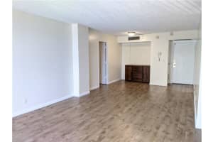 3301 N Country Club Dr, Miami, FL 33180, Sold 12/22/21