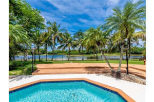 391 Coconut Cir, Weston, FL 33326, Sold 11/15/21