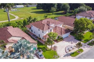 8285 Phoenician Ct, Davie, FL 33328, Sold 10/25/21