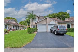 1117 W Lakes Dr, Deerfield Beach, FL 33442, Sold 12/15/21