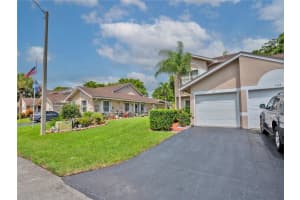 1117 W Lakes Dr, Deerfield Beach, FL 33442, Sold 12/15/21