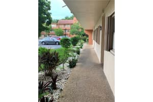 8822 W McNab Rd, Tamarac, FL 33321, Sold 02/07/22