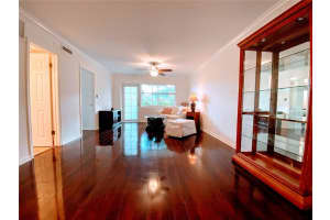 1951 NE 2nd Ave, Wilton Manors, FL 33305, Sold 10/25/21