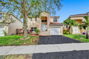 4313 SW 84th Terrace, Davie, FL 33328, Sold 11/17/21