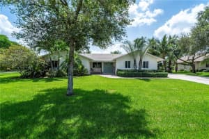 11894 Oak Leaf Dr, Davie, FL 33330, Sold 10/14/21
