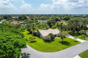 11894 Oak Leaf Dr, Davie, FL 33330, Sold 10/14/21