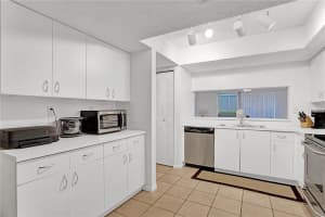 7960 NW 7th Ct, Plantation, FL 33324, Sold 10/27/21