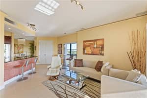 2509 N Ocean Blvd, Fort Lauderdale, FL 33305, Sold 12/01/21