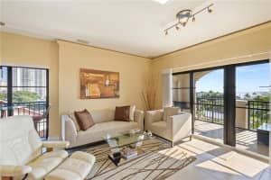 2509 N Ocean Blvd, Fort Lauderdale, FL 33305, Sold 12/01/21