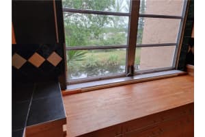 8140 SW 24th St, North Lauderdale, FL 33068, Sold 12/07/21