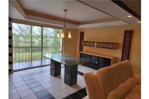 8140 SW 24th St, North Lauderdale, FL 33068, Sold 12/07/21