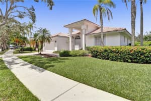 1407 Lantana Dr, Weston, FL 33326, Sold 12/17/21