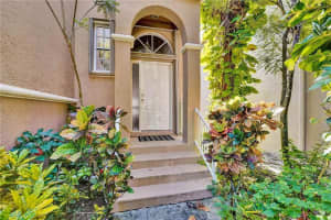 565 NW 87th Way, Coral Springs, FL 33071, Sold 11/01/21